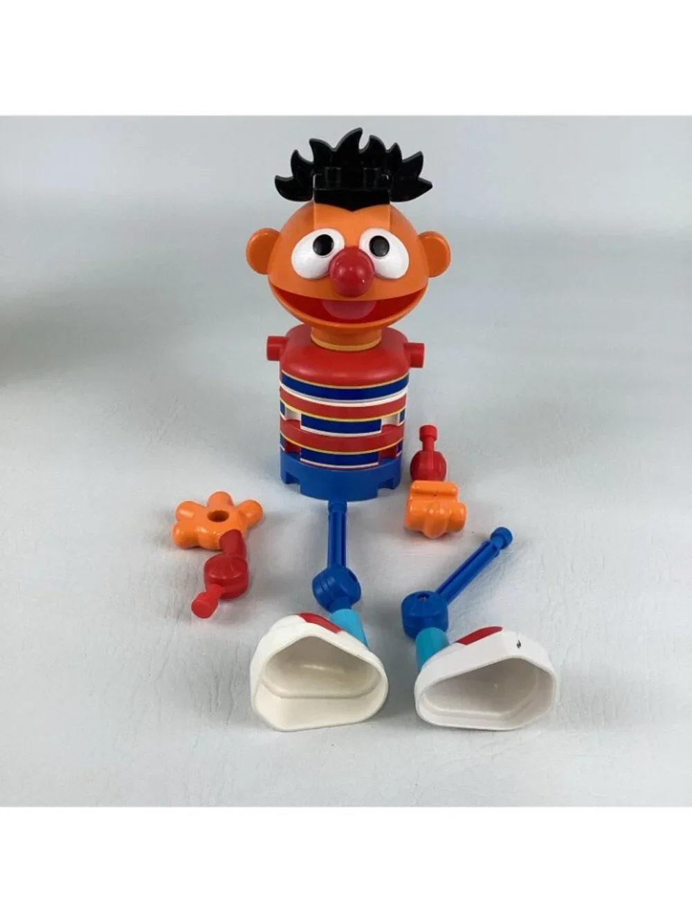 Kid K'Nex Sesame Street Ernie Building Set Muppet Character 11